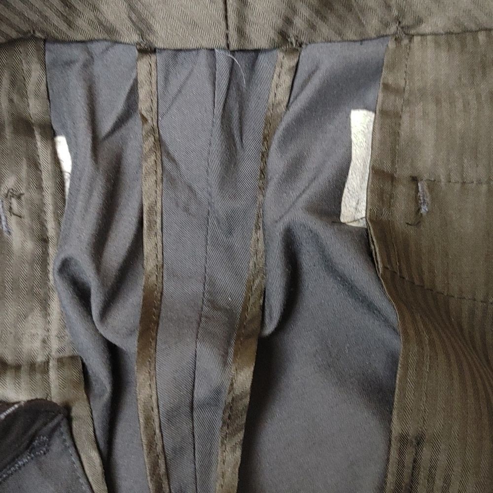 ST. PATRICK NAVY POLY/RAYON PLEATED DRESS SLACK. - Picture 6 of 7